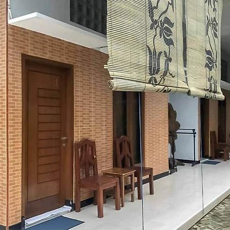 Hotel Malang Hill Syariah Redpartner Esterno foto