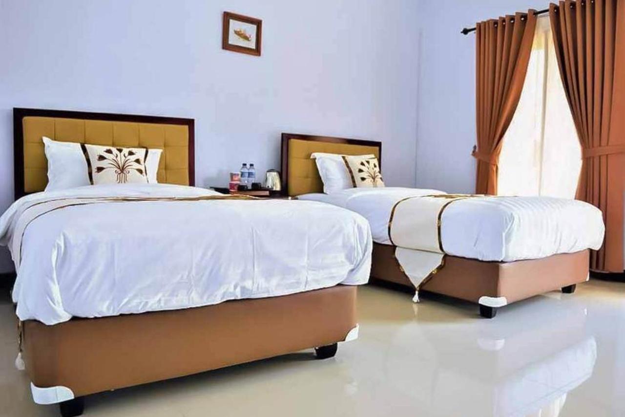 Hotel Malang Hill Syariah Redpartner Esterno foto
