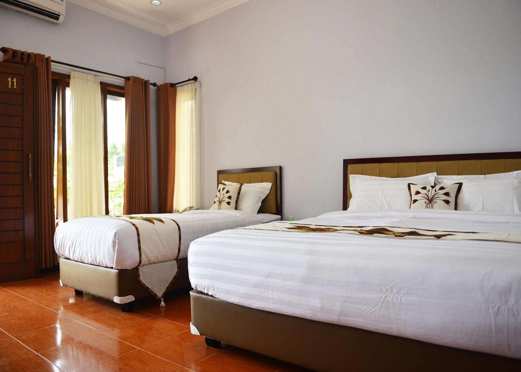Hotel Malang Hill Syariah Redpartner Esterno foto