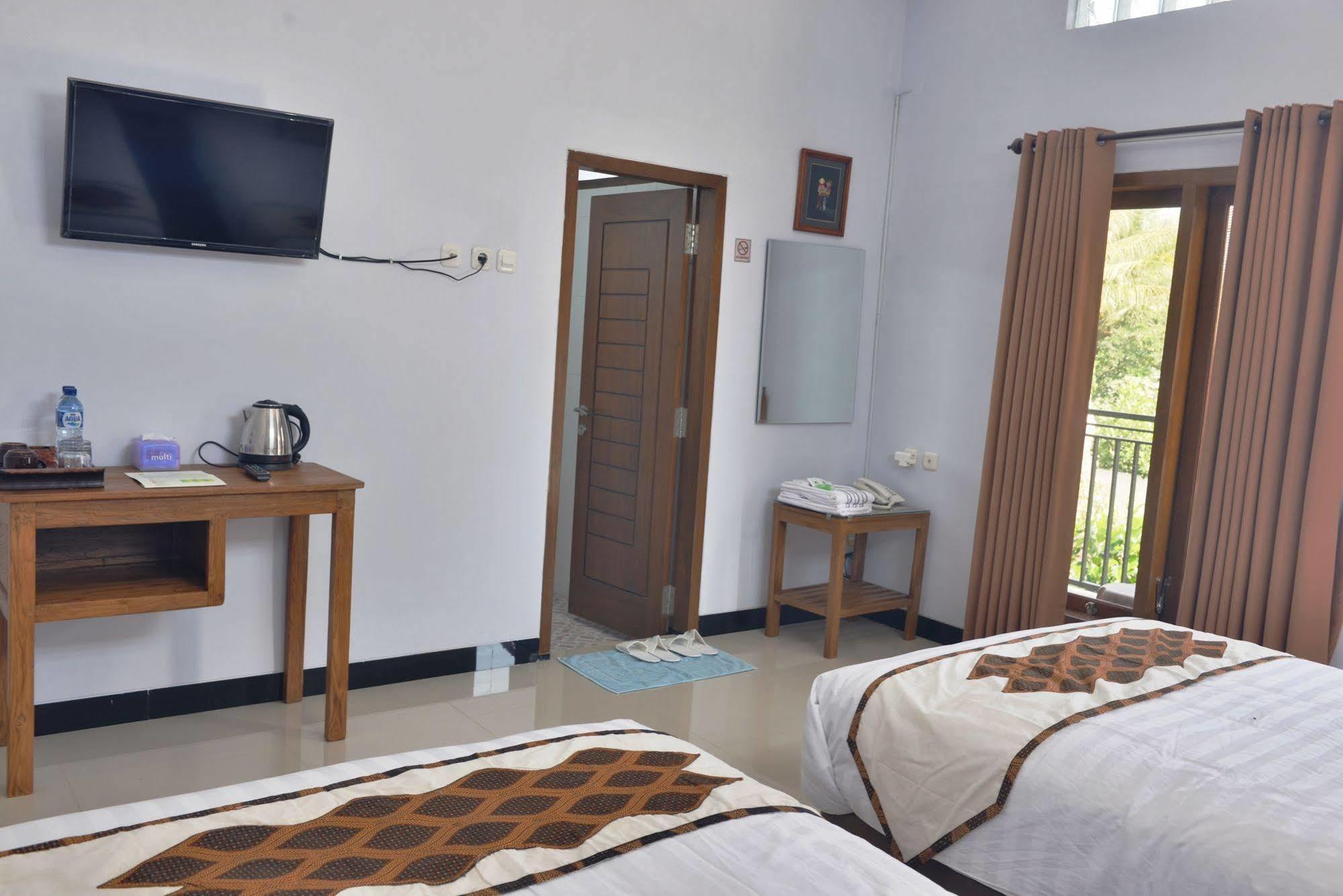 Hotel Malang Hill Syariah Redpartner Esterno foto