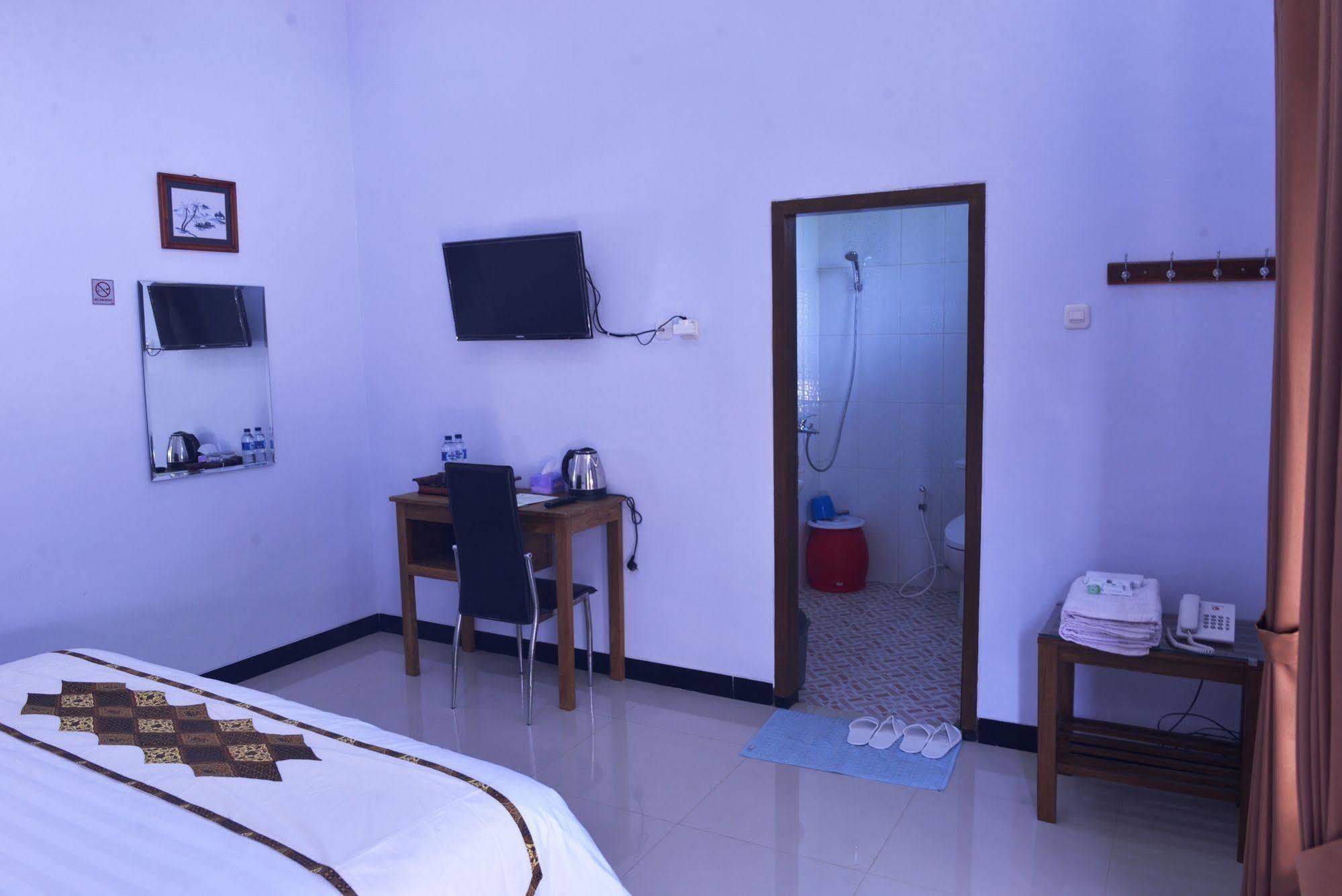 Hotel Malang Hill Syariah Redpartner Esterno foto